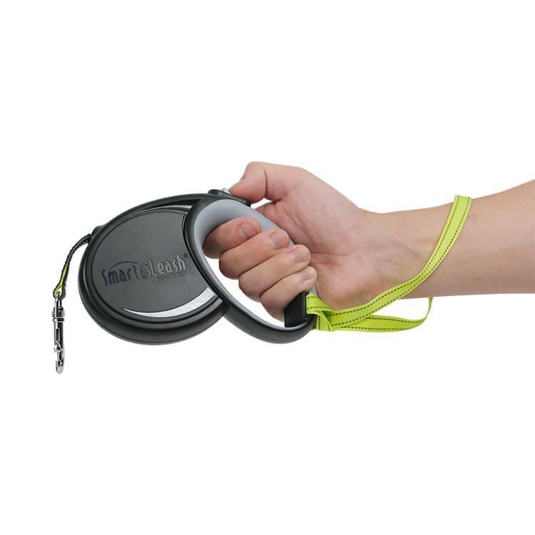 Pet Product Innovations Smart Retractable Leash L – Black, 15ft, Up to 65lbs / 29kg, with Safety Features for Every Walk For Pet With Love