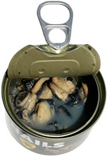 Load image into Gallery viewer, Lugarti Canned Snails Treat for Reptiles
