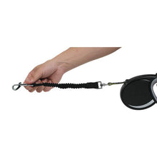 Load image into Gallery viewer, Pet Product Innovations Smart Retractable Leash M – Blue, 14ft, Up to 40lbs / 18kg, with Safety Features for Every Walk
