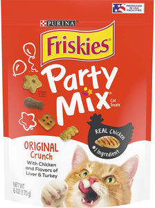 Friskies Party Mix Original Crunch with Chicken, ad Flavors of Liver and Turkey Cat Treats